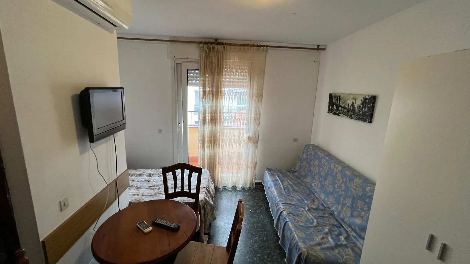 Apartamento Muy Comodo Cerca De La Playa Lloret de Mar Apartment